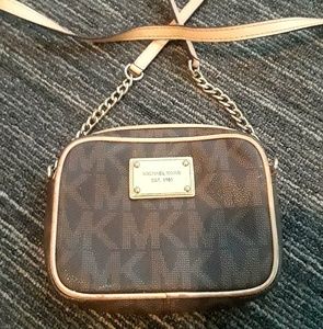 small cross body purse